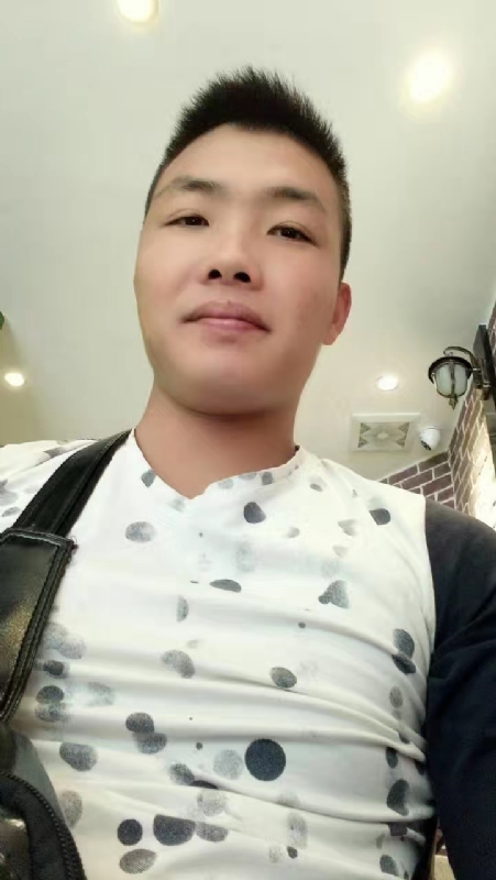 吃生蚝的小乖乖的第一张照片--宁化交友网