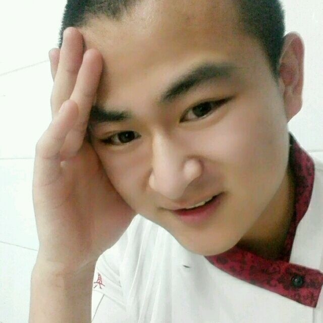 人潮拥挤的第一张照片--宁化交友网